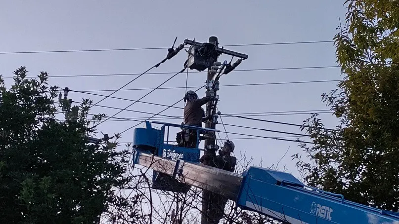 川崎市立夢見ヶ崎小学校ほか1校高圧負荷開閉器設置工事