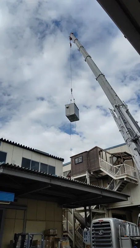 三五金属様キュービクル増設工事